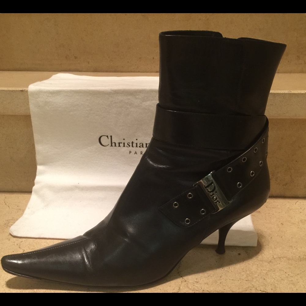 ICONIC DIOR BOOTS